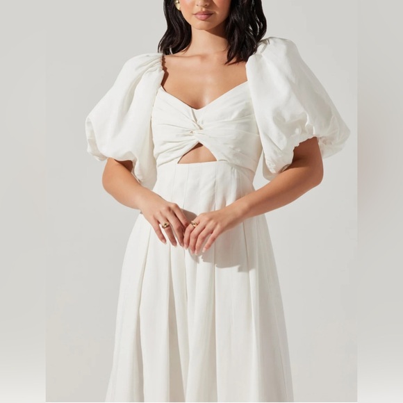 Astr Dresses & Skirts - ASTR The Label SERILDA CUTOUT PUFF SLEEVE MINI DRESS White Size XL